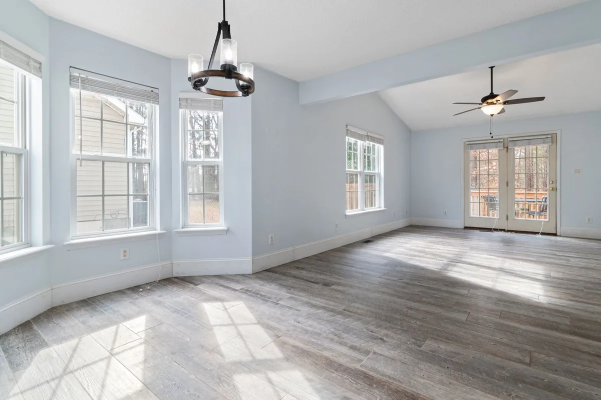 Clean, safe room after biohazard cleanup in Peachtree Heights East, Atlanta, GA